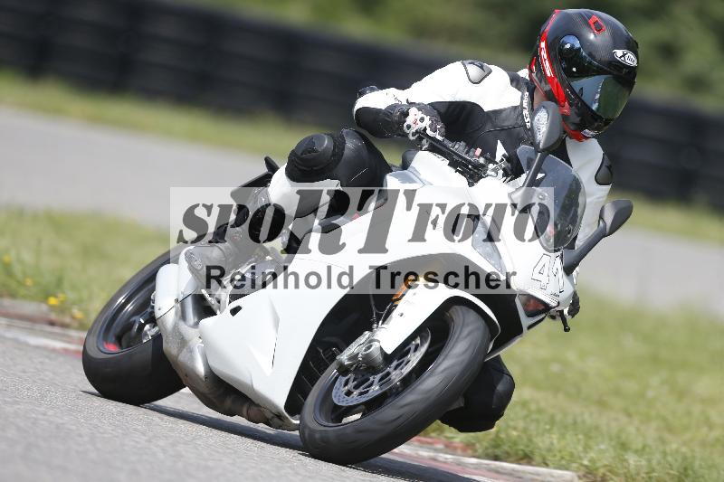 /27 12.06.2025 Ducati Schweiz Trackday Warmup  ADR/blau-bleu/41